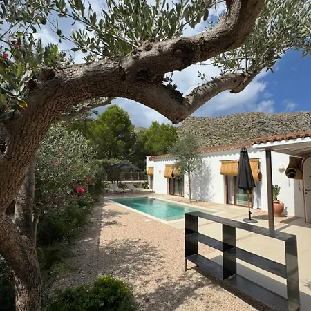 Willa Mediterranean With Heated Pool *