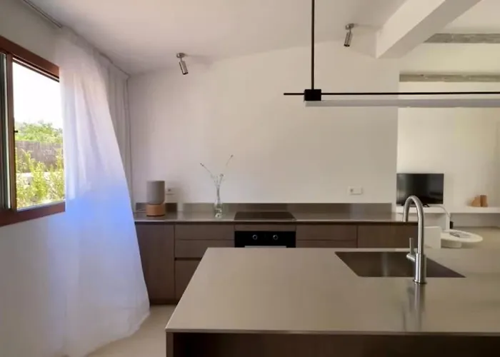 ヴィラ New Mediterranean With Heated Pool ポレンサ