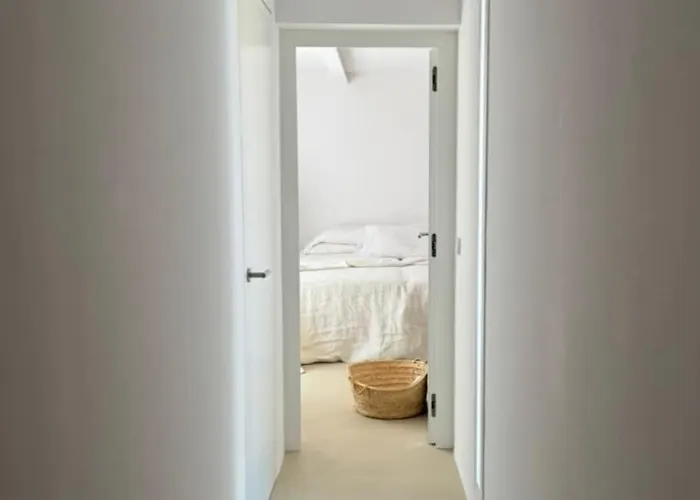 New Mediterranean With Heated Pool *