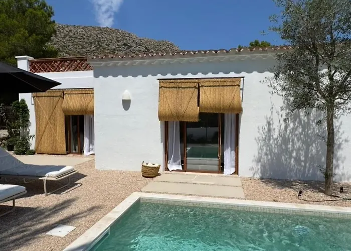 New Mediterranean With Heated Pool ポレンサ