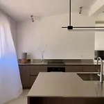 别墅 New Mediterranean With Heated Pool 波连斯萨