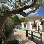 别墅 New Mediterranean With Heated Pool *