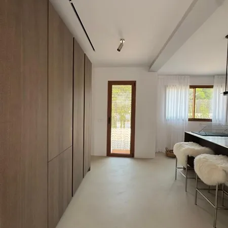 New Mediterranean With Heated Pool * Польенса