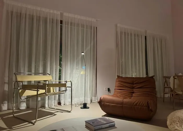 New Mediterranean With Heated Pool *